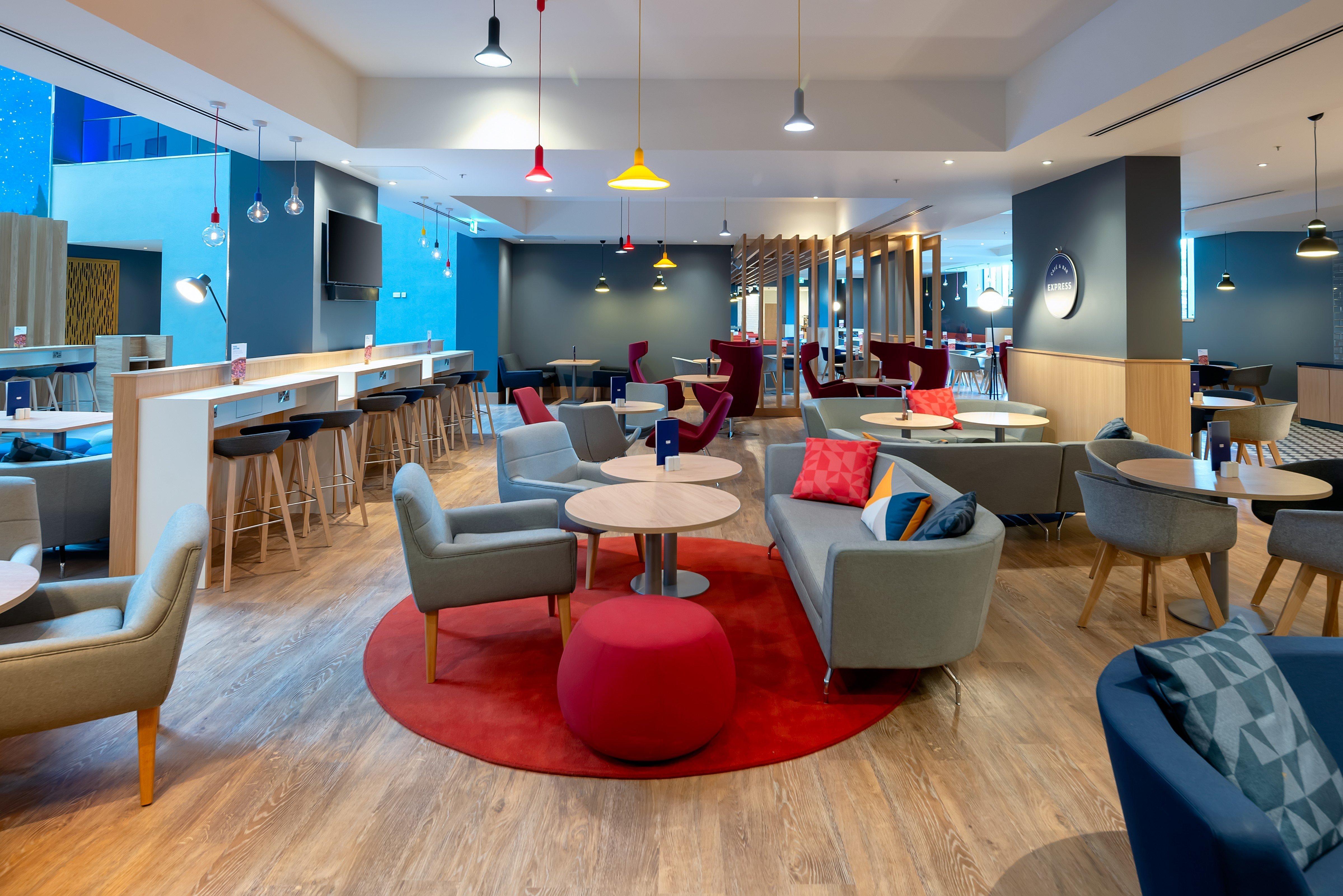 Holiday Inn Express - London Heathrow T4 By Ihg Hillingdon Esterno foto Interior of the hotel