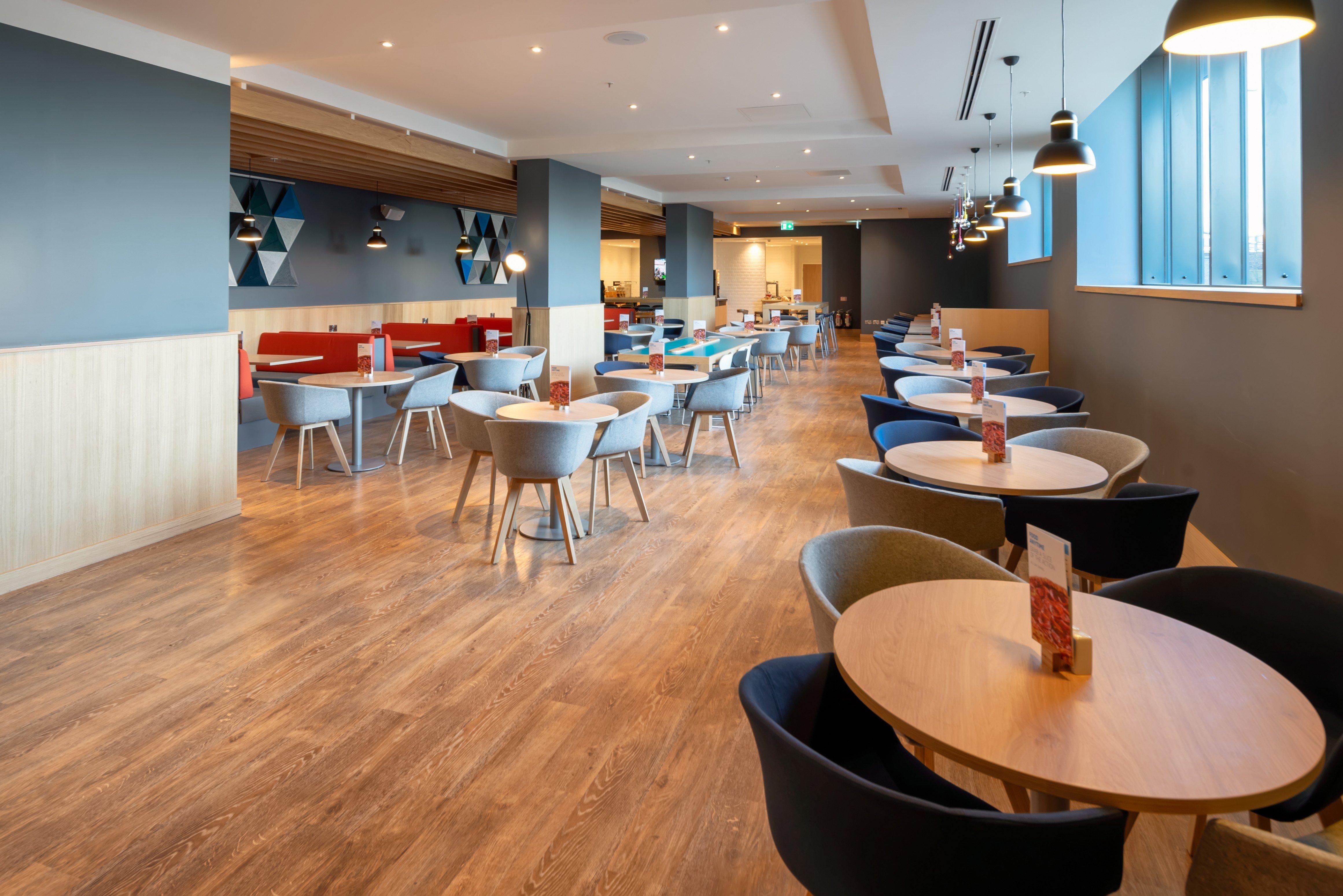 Holiday Inn Express - London Heathrow T4 By Ihg Hillingdon Esterno foto Interior of the hotel