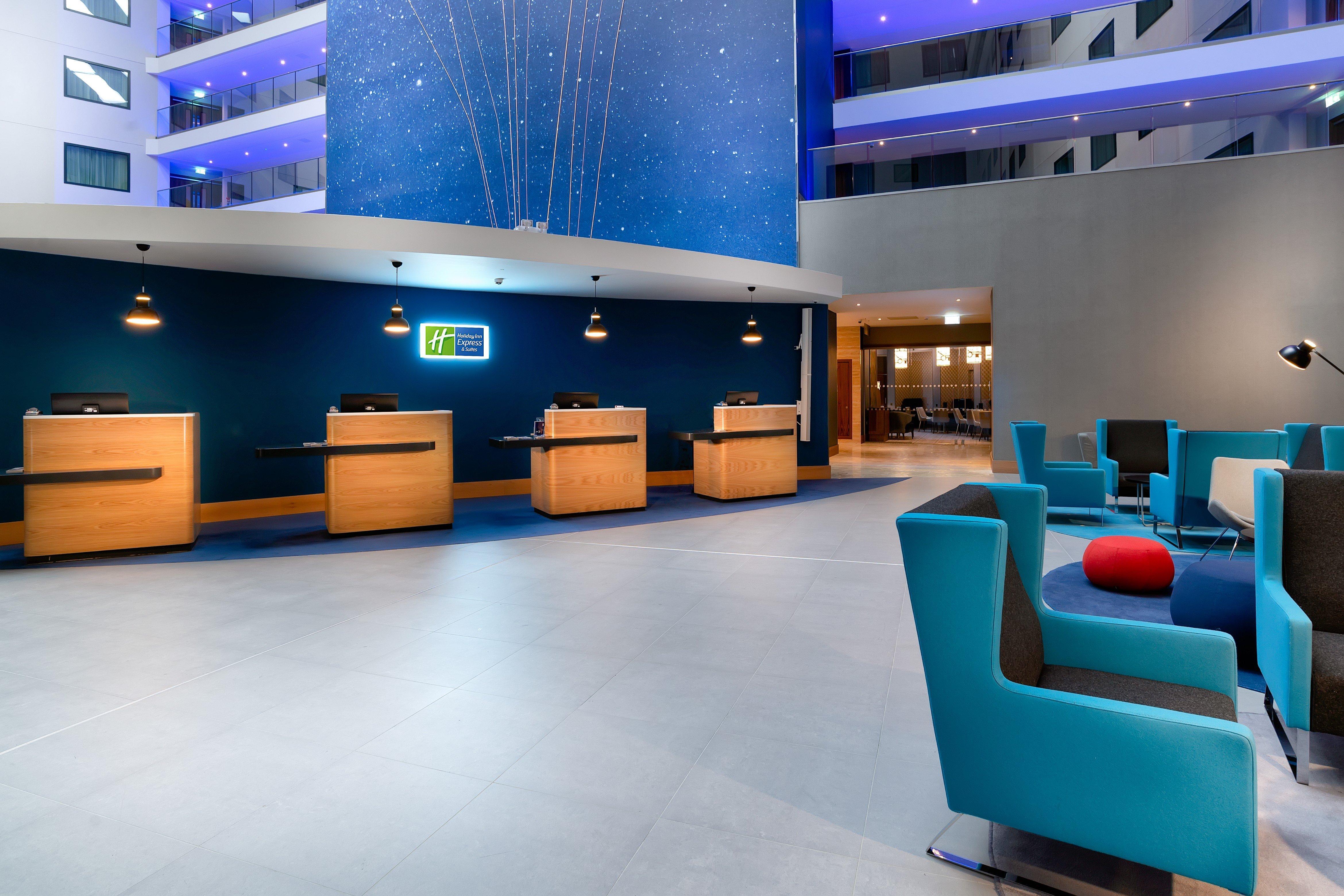Holiday Inn Express - London Heathrow T4 By Ihg Hillingdon Esterno foto Holiday Inn Express Dublin Airport