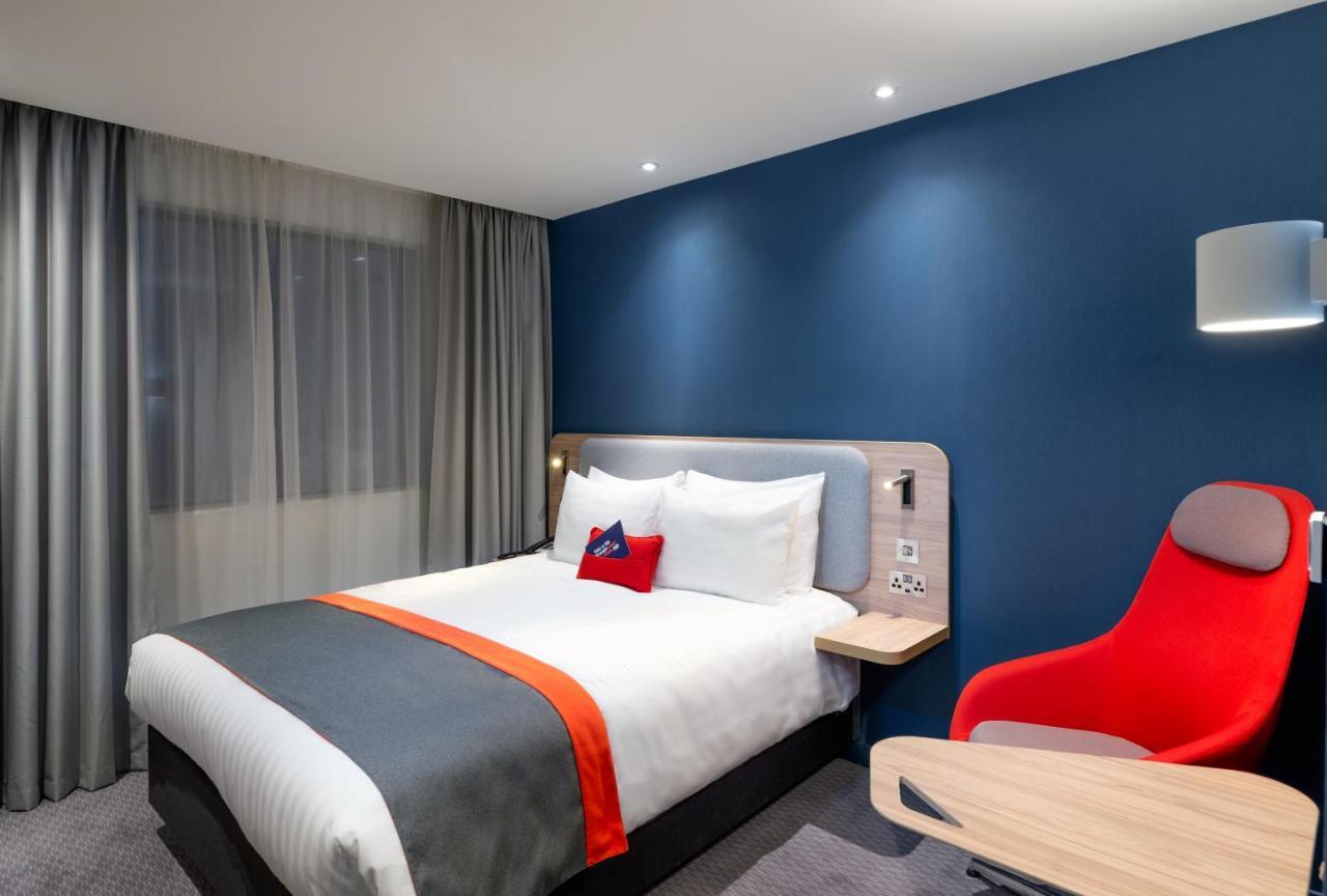 Holiday Inn Express - London Heathrow T4 By Ihg Hillingdon Esterno foto